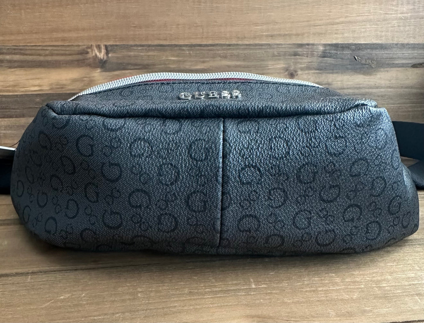 GUESS Waist Bag Fanny Pack Crossbody Bag